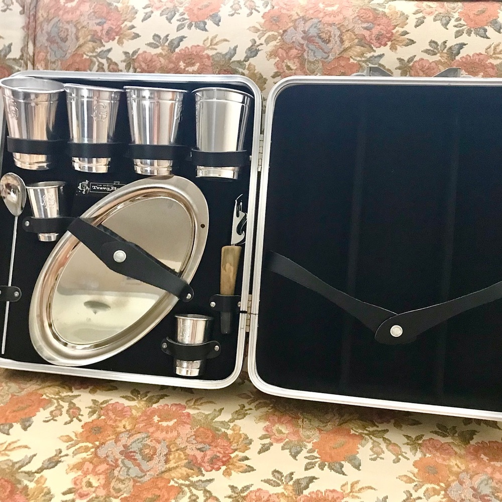 Vintage Bartender Set Travel Bar